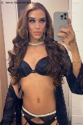 Milano Trav Isabella Smalls 392 15 95 912 foto selfie 4